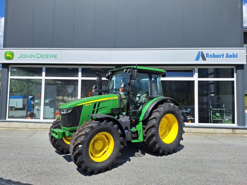 Traktor Türe ait John Deere 5100M, Neumaschine içinde Susten (resim 1)