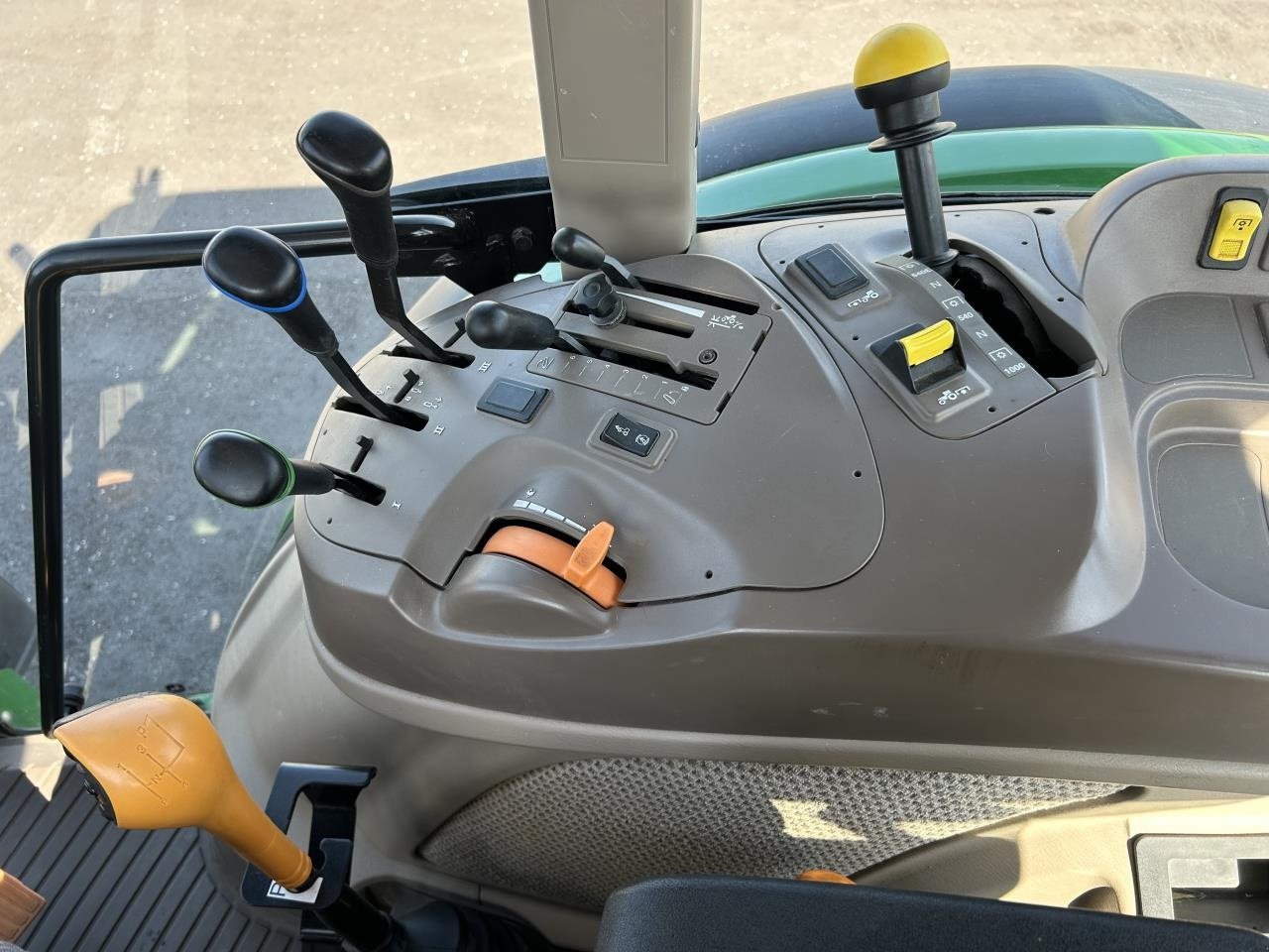 Traktor of the type John Deere 5100M, Gebrauchtmaschine in Randers SV (Picture 7)