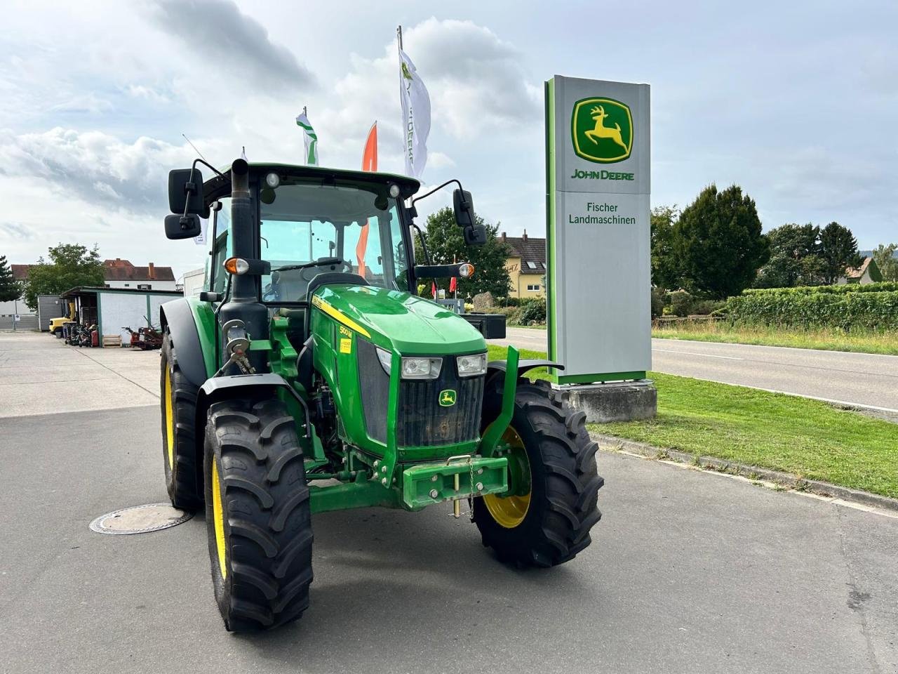 Traktor of the type John Deere 5100M, Gebrauchtmaschine in Niederkirchen (Picture 1)