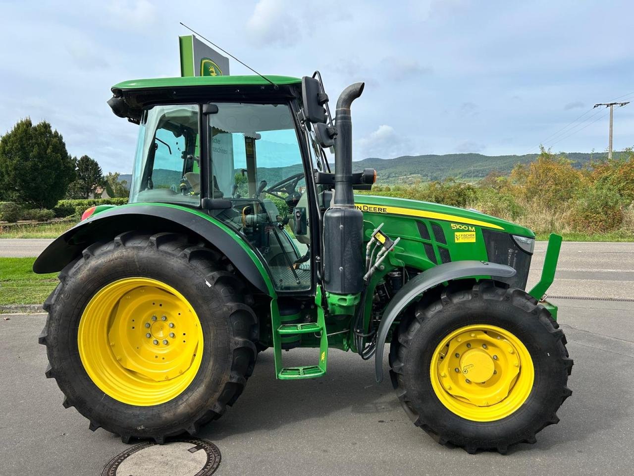 Traktor of the type John Deere 5100M, Gebrauchtmaschine in Niederkirchen (Picture 4)