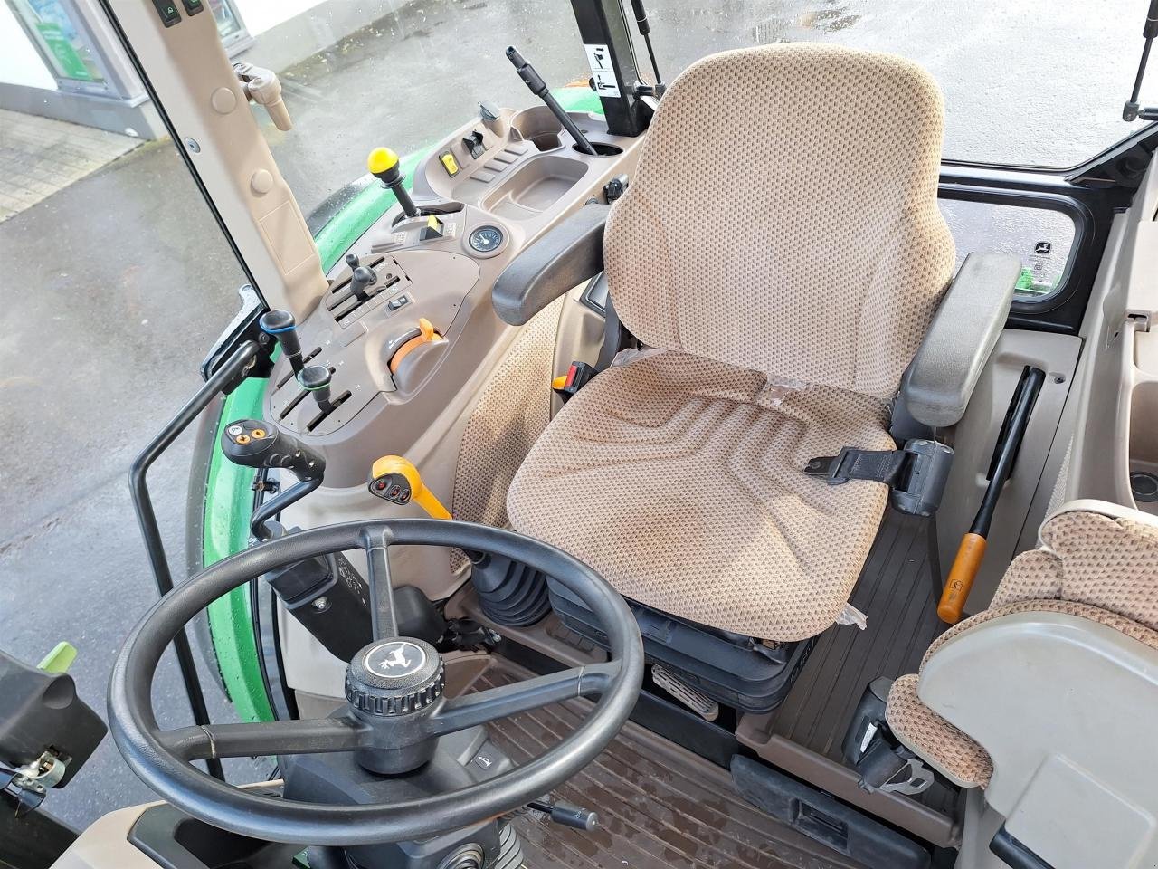 Traktor от тип John Deere 5100M, Gebrauchtmaschine в Niederkirchen (Снимка 10)