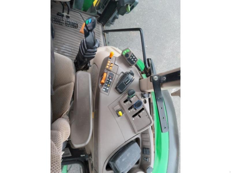 Traktor типа John Deere 5100R, Gebrauchtmaschine в ANTIGNY (Фотография 11)