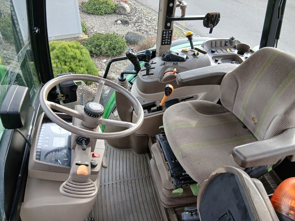 Traktor typu John Deere 5100R, Gebrauchtmaschine v Lengnau (Obrázok 8)
