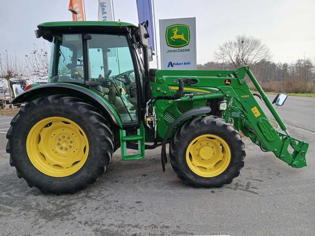 Traktor typu John Deere 5100R, Gebrauchtmaschine v Lengnau (Obrázok 3)