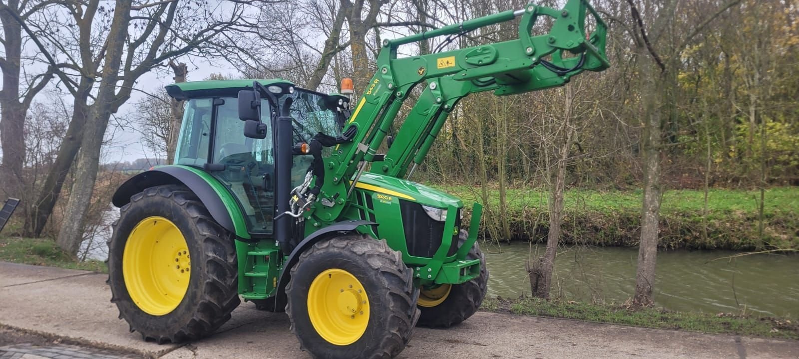 Traktor типа John Deere 5100R, Gebrauchtmaschine в Houwerzijl (Фотография 4)