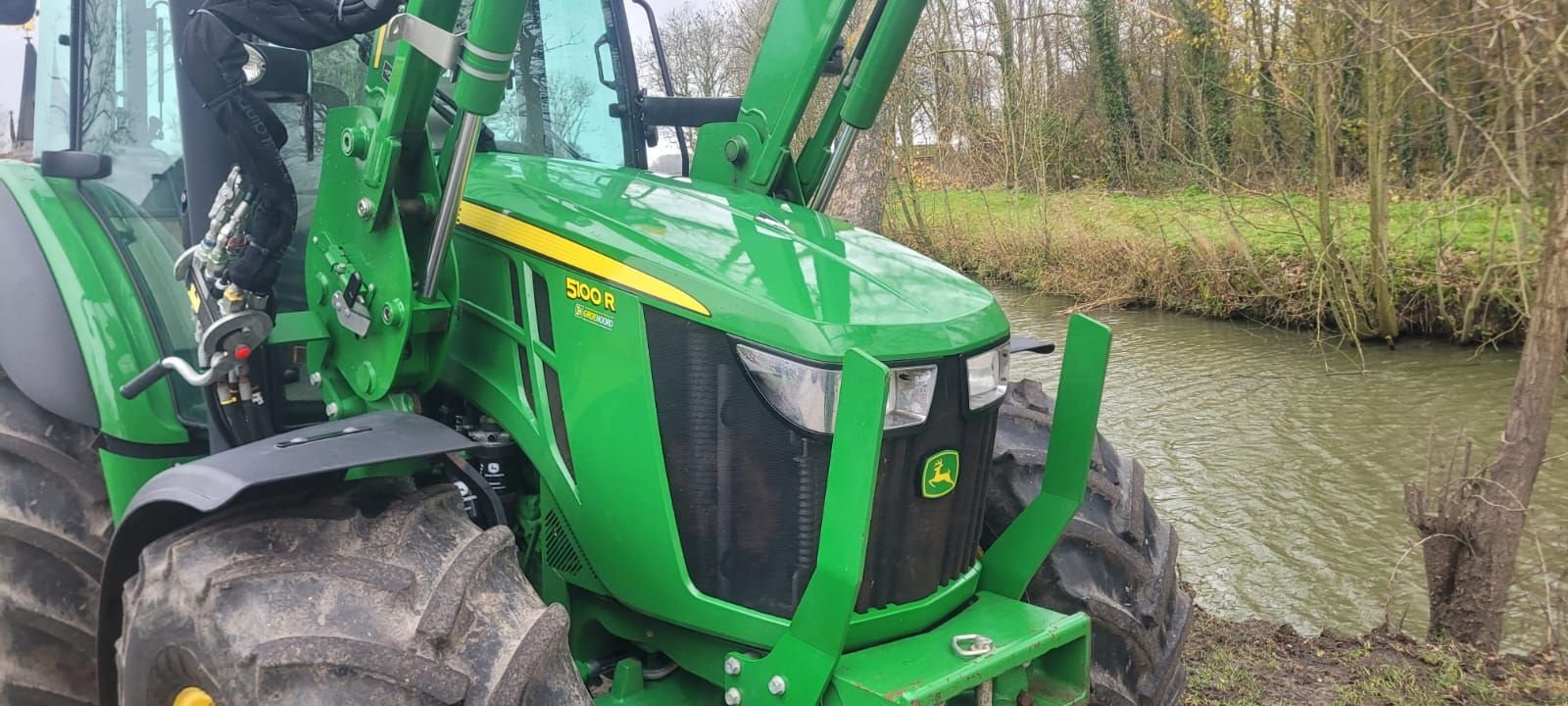 Traktor типа John Deere 5100R, Gebrauchtmaschine в Houwerzijl (Фотография 9)