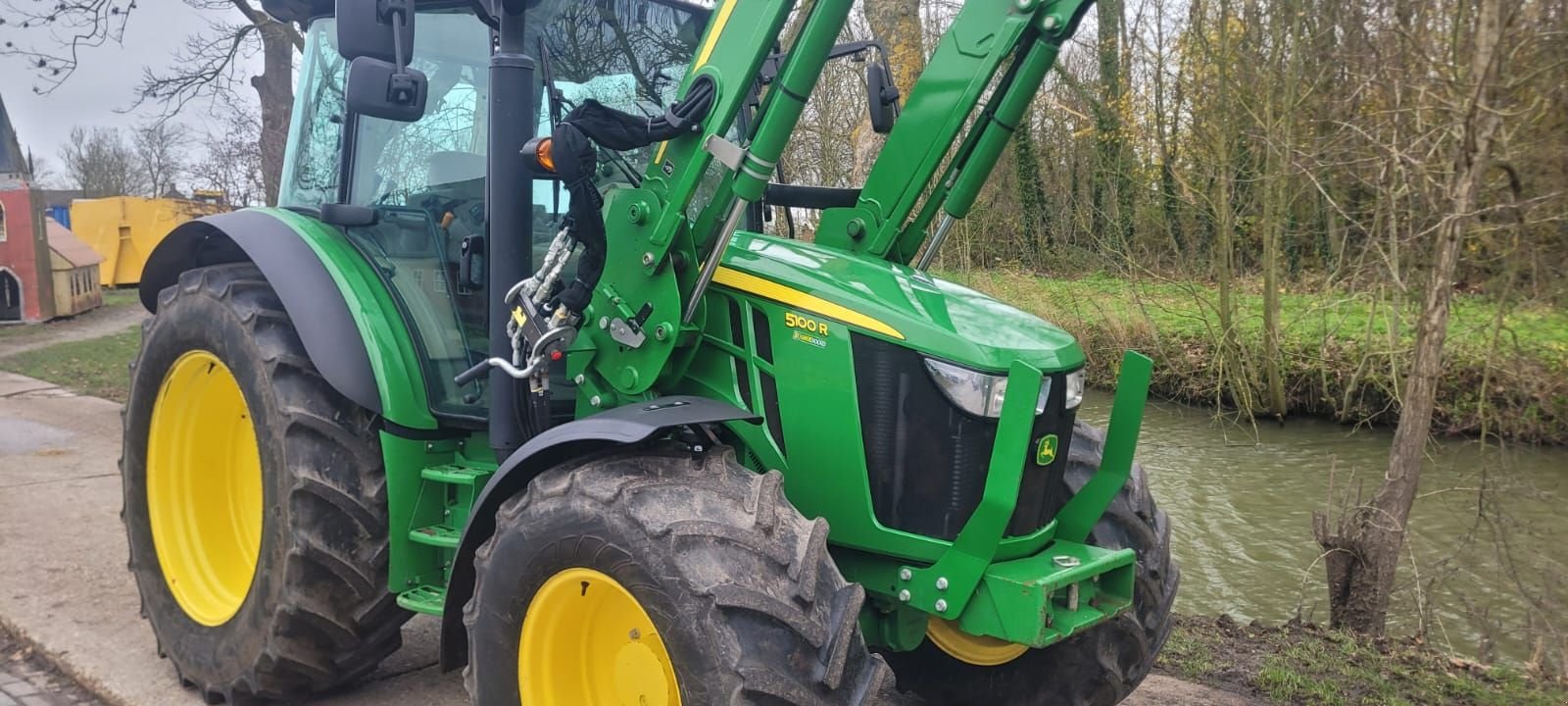 Traktor типа John Deere 5100R, Gebrauchtmaschine в Houwerzijl (Фотография 2)