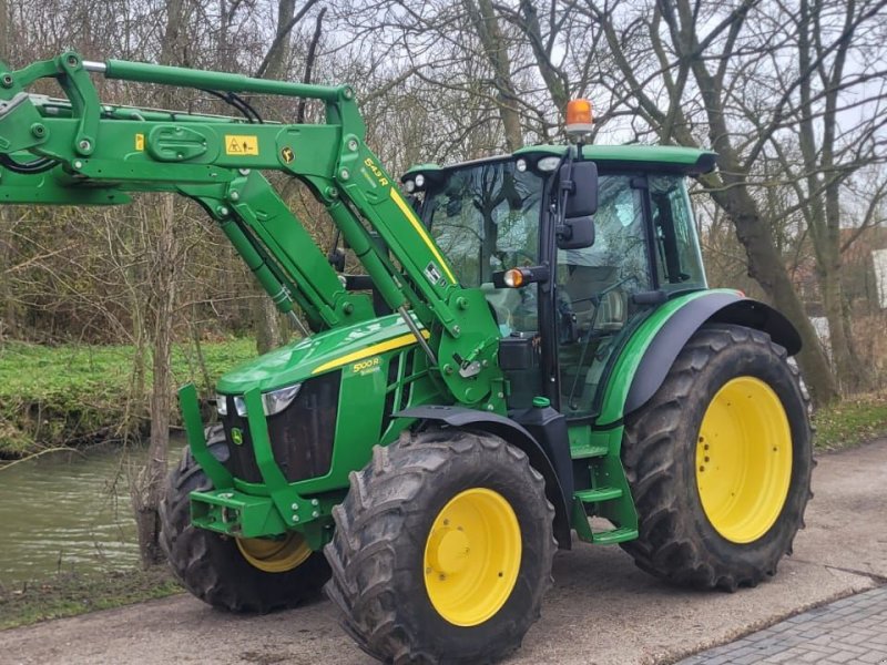 Traktor типа John Deere 5100R, Gebrauchtmaschine в Houwerzijl (Фотография 1)