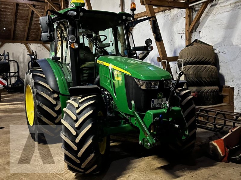 Traktor za tip John Deere 5100R, Gebrauchtmaschine u Regensburg (Slika 1)