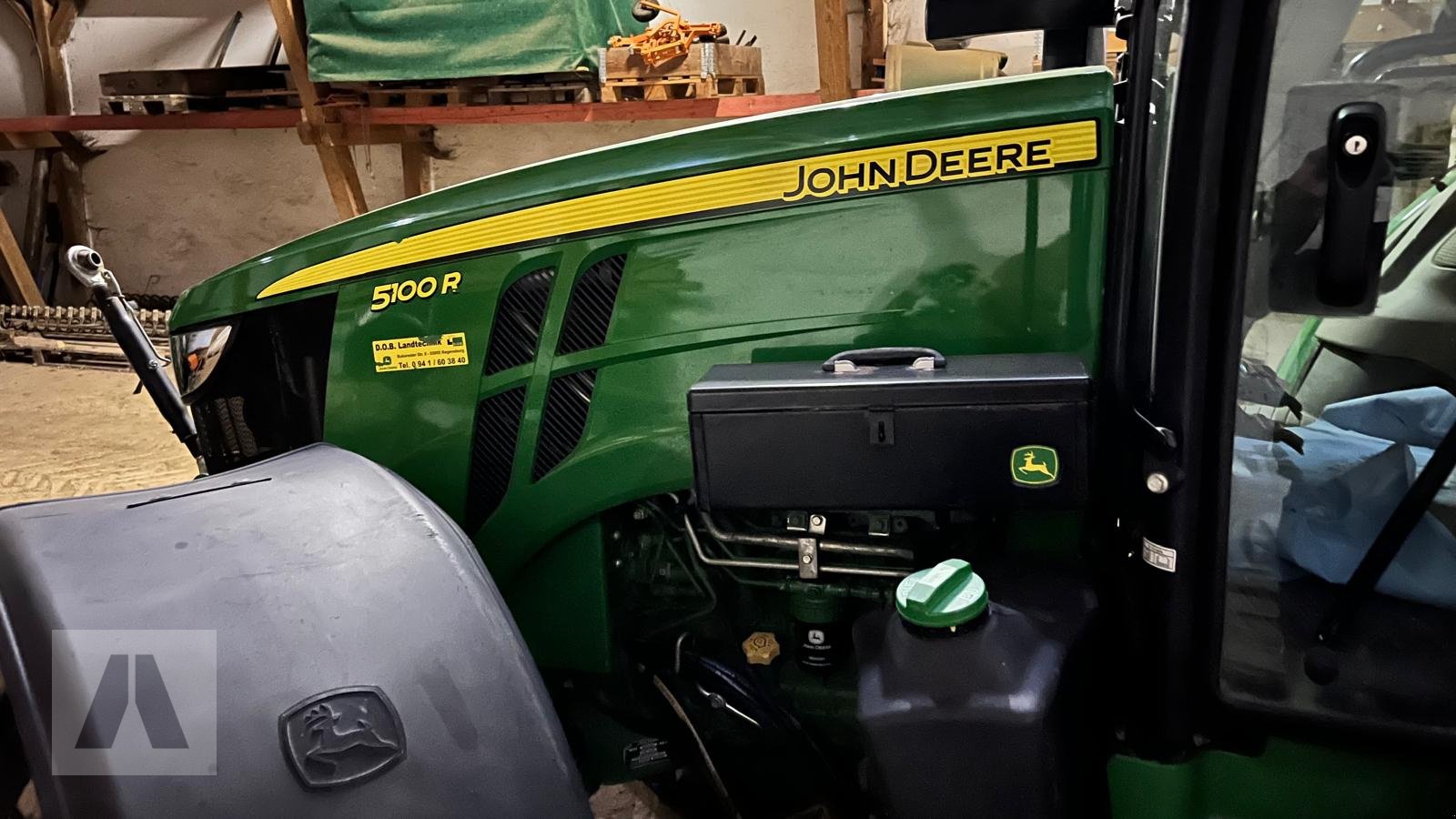 Traktor des Typs John Deere 5100R, Gebrauchtmaschine in Regensburg (Bild 4)