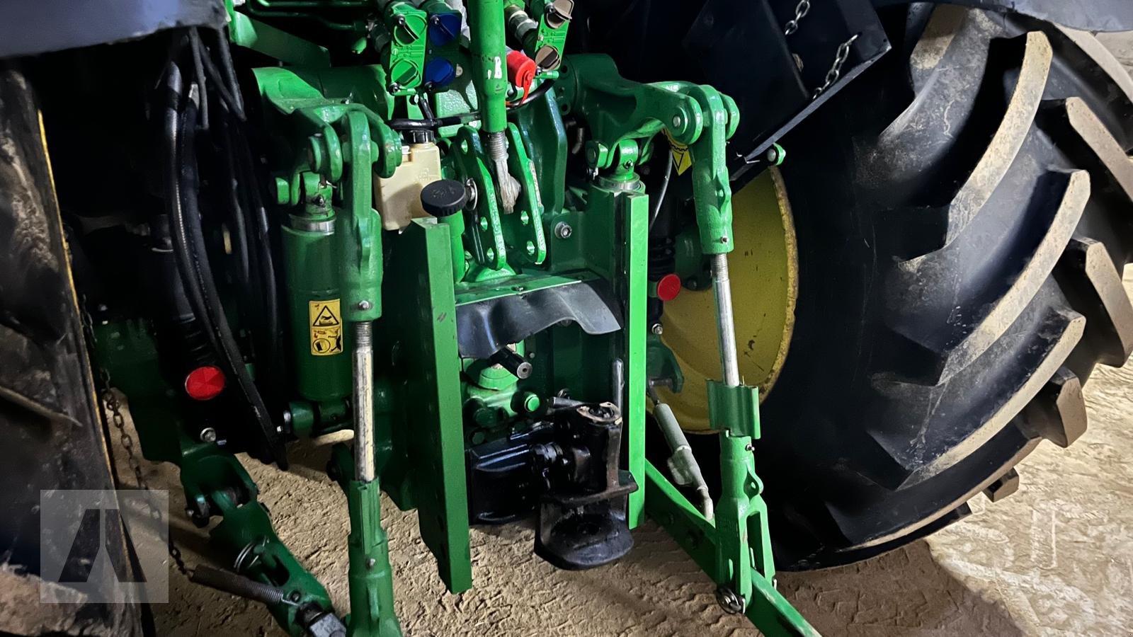 Traktor des Typs John Deere 5100R, Gebrauchtmaschine in Regensburg (Bild 10)