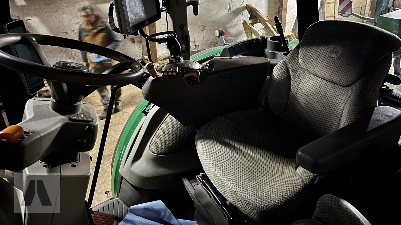 Traktor des Typs John Deere 5100R, Gebrauchtmaschine in Regensburg (Bild 18)