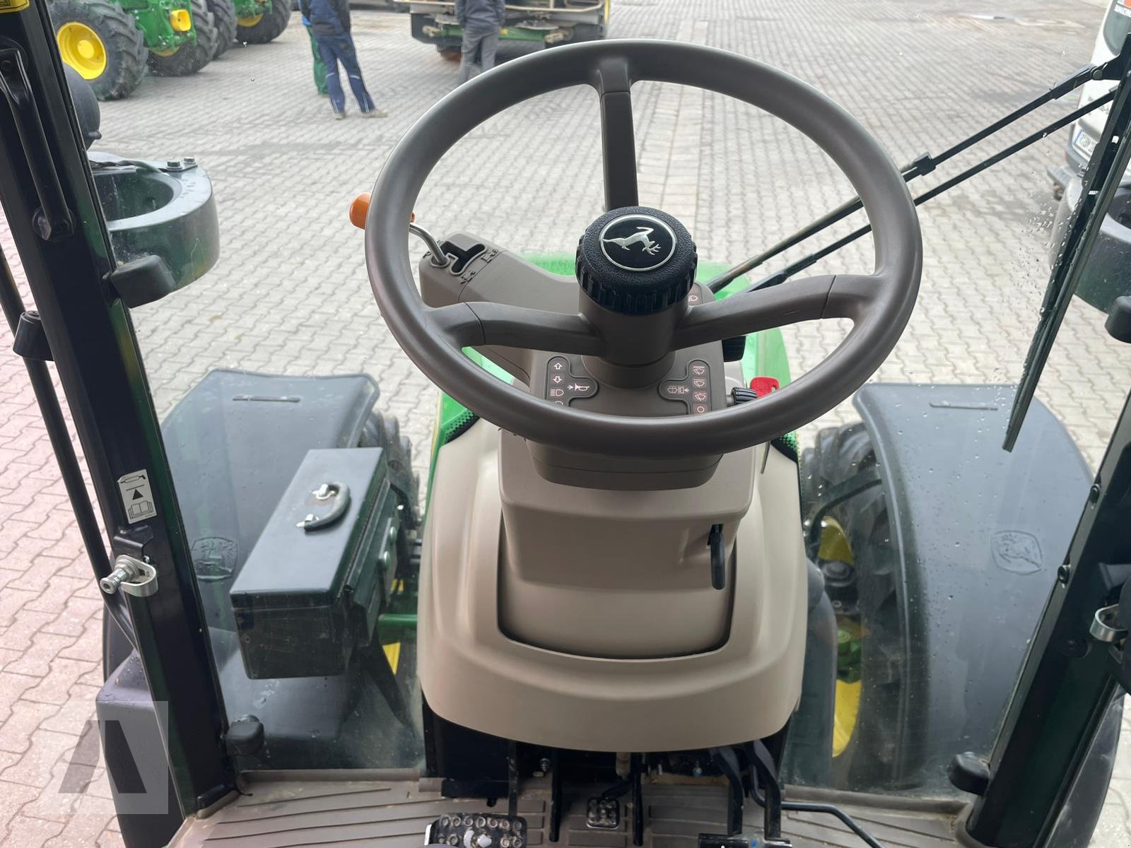 Traktor des Typs John Deere 5100R, Gebrauchtmaschine in Regensburg (Bild 13)