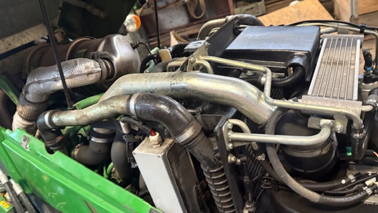 Traktor tip John Deere 5105GF FRONTLIFT. HJUL MED GRÆSDÆK MEDFØLGER, Gebrauchtmaschine in Dronninglund (Poză 13)