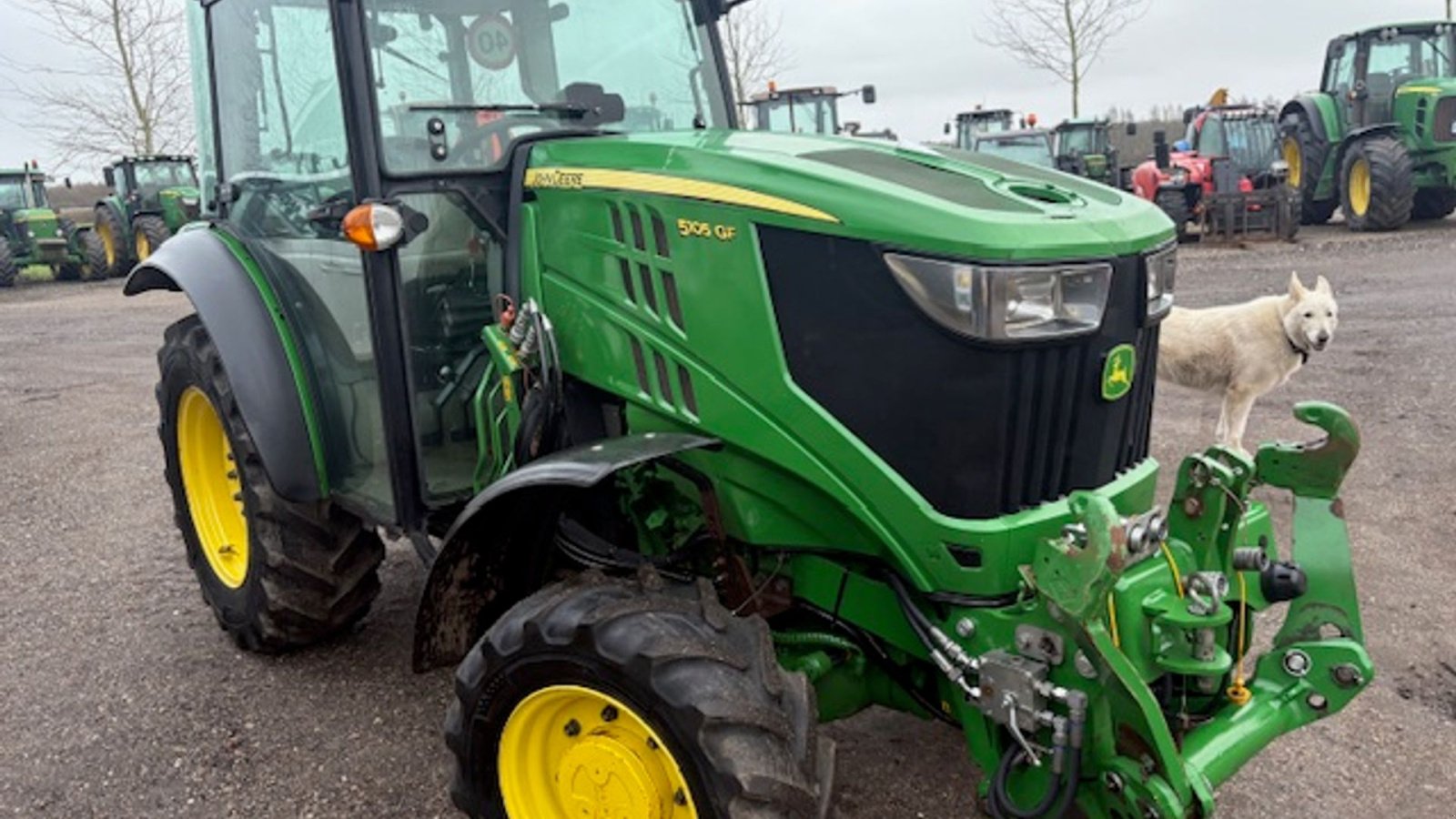 Traktor tip John Deere 5105GF FRONTLIFT. HJUL MED GRÆSDÆK MEDFØLGER, Gebrauchtmaschine in Dronninglund (Poză 4)
