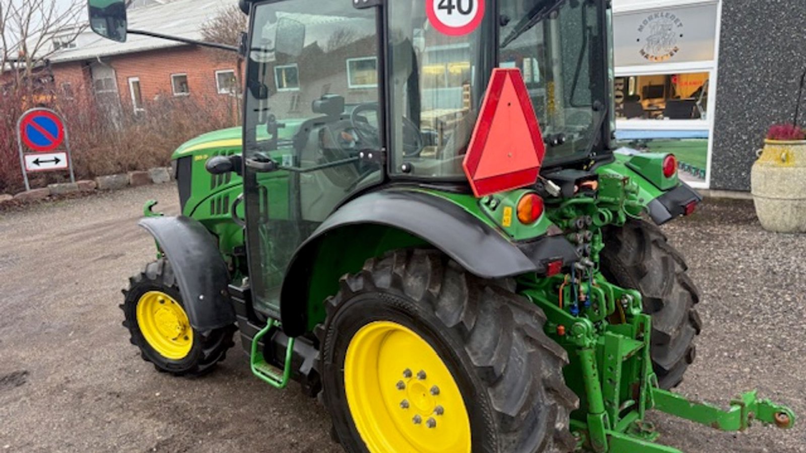 Traktor tip John Deere 5105GF FRONTLIFT. HJUL MED GRÆSDÆK MEDFØLGER, Gebrauchtmaschine in Dronninglund (Poză 10)
