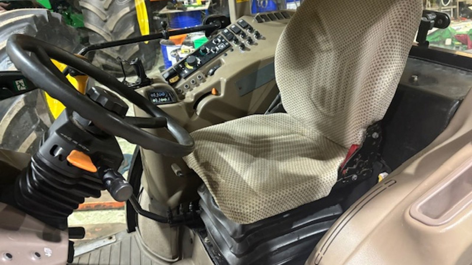 Traktor tip John Deere 5105GF FRONTLIFT. HJUL MED GRÆSDÆK MEDFØLGER, Gebrauchtmaschine in Dronninglund (Poză 14)