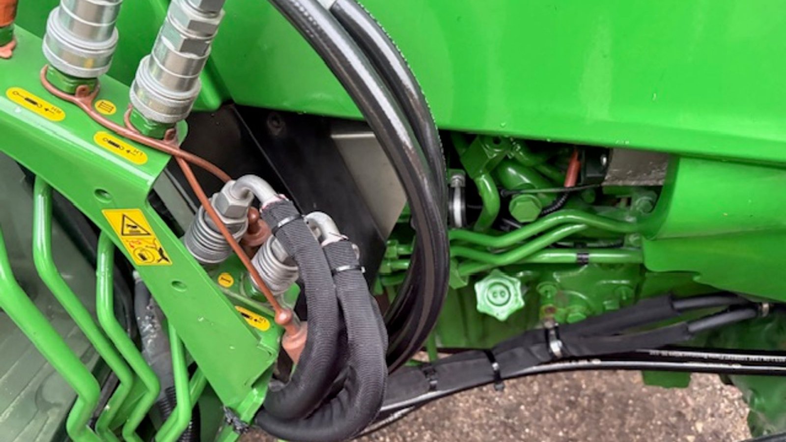 Traktor tip John Deere 5105GF FRONTLIFT. HJUL MED GRÆSDÆK MEDFØLGER, Gebrauchtmaschine in Dronninglund (Poză 16)