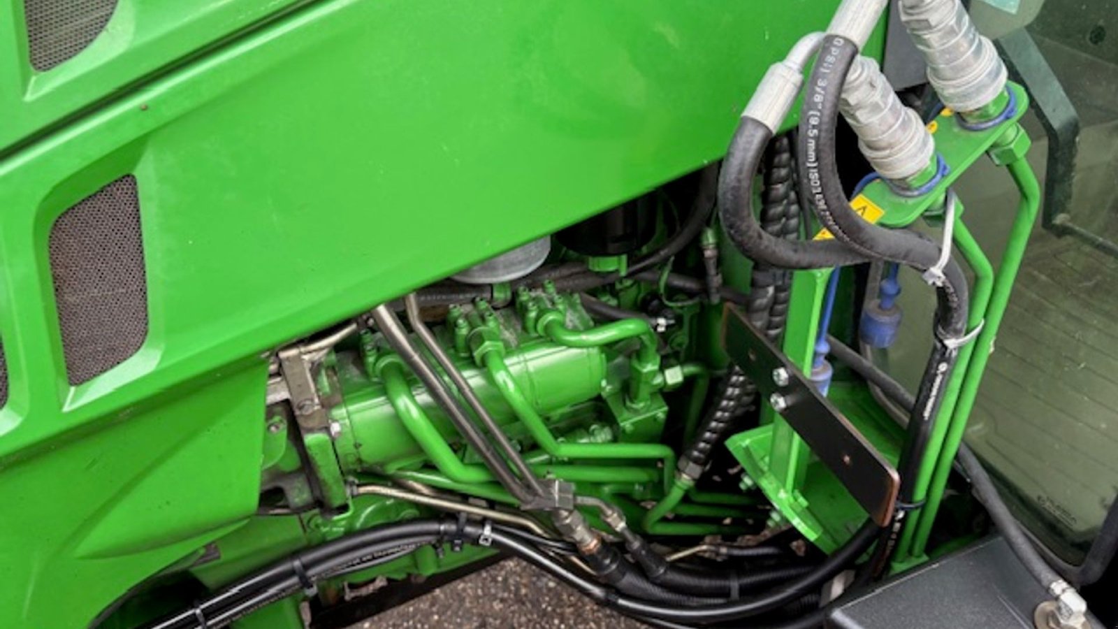 Traktor του τύπου John Deere 5105GF FRONTLIFT. HJUL MED GRÆSDÆK MEDFØLGER, Gebrauchtmaschine σε Dronninglund (Φωτογραφία 3)