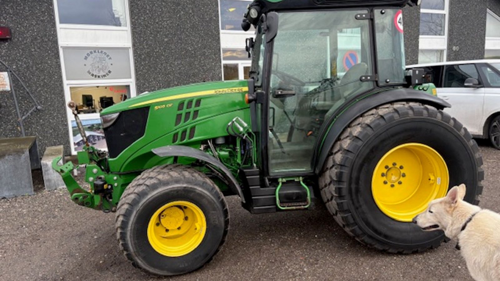 Traktor a típus John Deere 5105GF FRONTLIFT. HJUL MED GRÆSDÆK MEDFØLGER, Gebrauchtmaschine ekkor: Dronninglund (Kép 1)