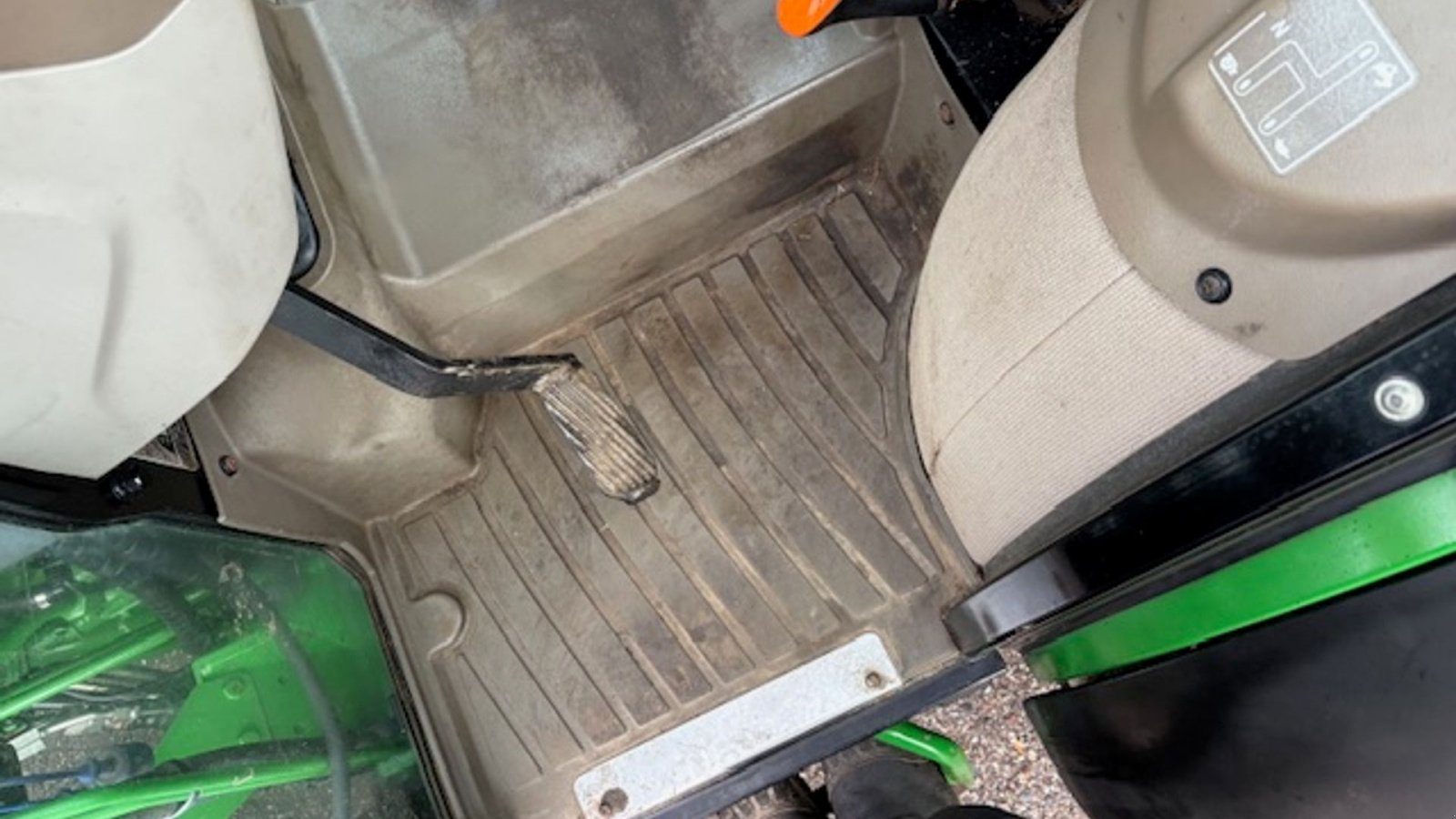 Traktor a típus John Deere 5105GF FRONTLIFT. HJUL MED GRÆSDÆK MEDFØLGER, Gebrauchtmaschine ekkor: Dronninglund (Kép 16)