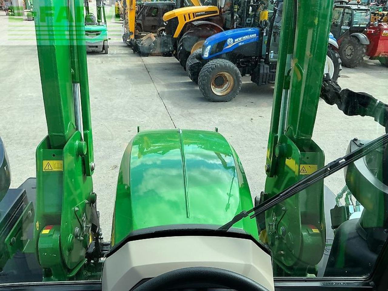 Traktor vrste John Deere 5105m tractor, Gebrauchtmaschine v SHAFTESBURY (Slika 23)