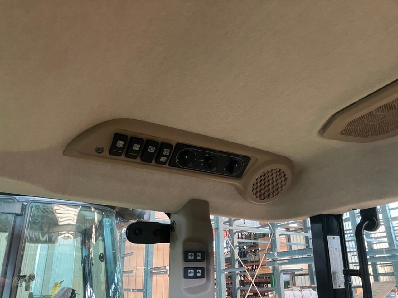 Traktor des Typs John Deere 5115GF, Neumaschine in Jahnatal (Bild 5)