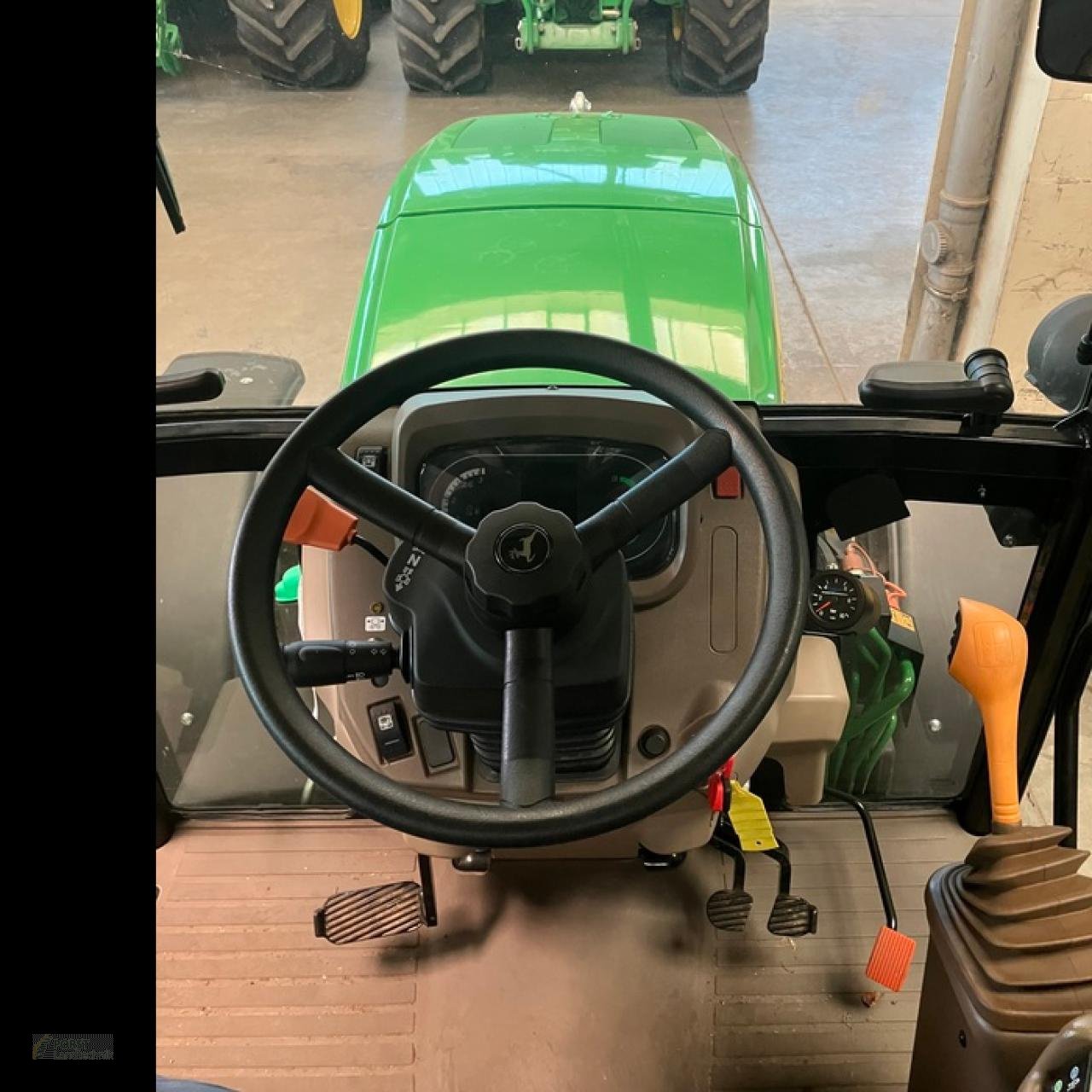 Traktor des Typs John Deere 5115GF, Neumaschine in Jahnatal (Bild 7)