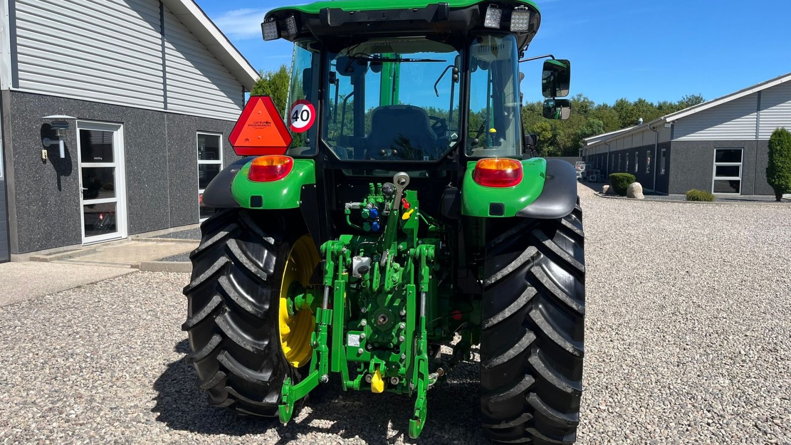 Traktor tipa John Deere 5115M Med frontlæsser, som ny, Gebrauchtmaschine u Lintrup (Slika 15)