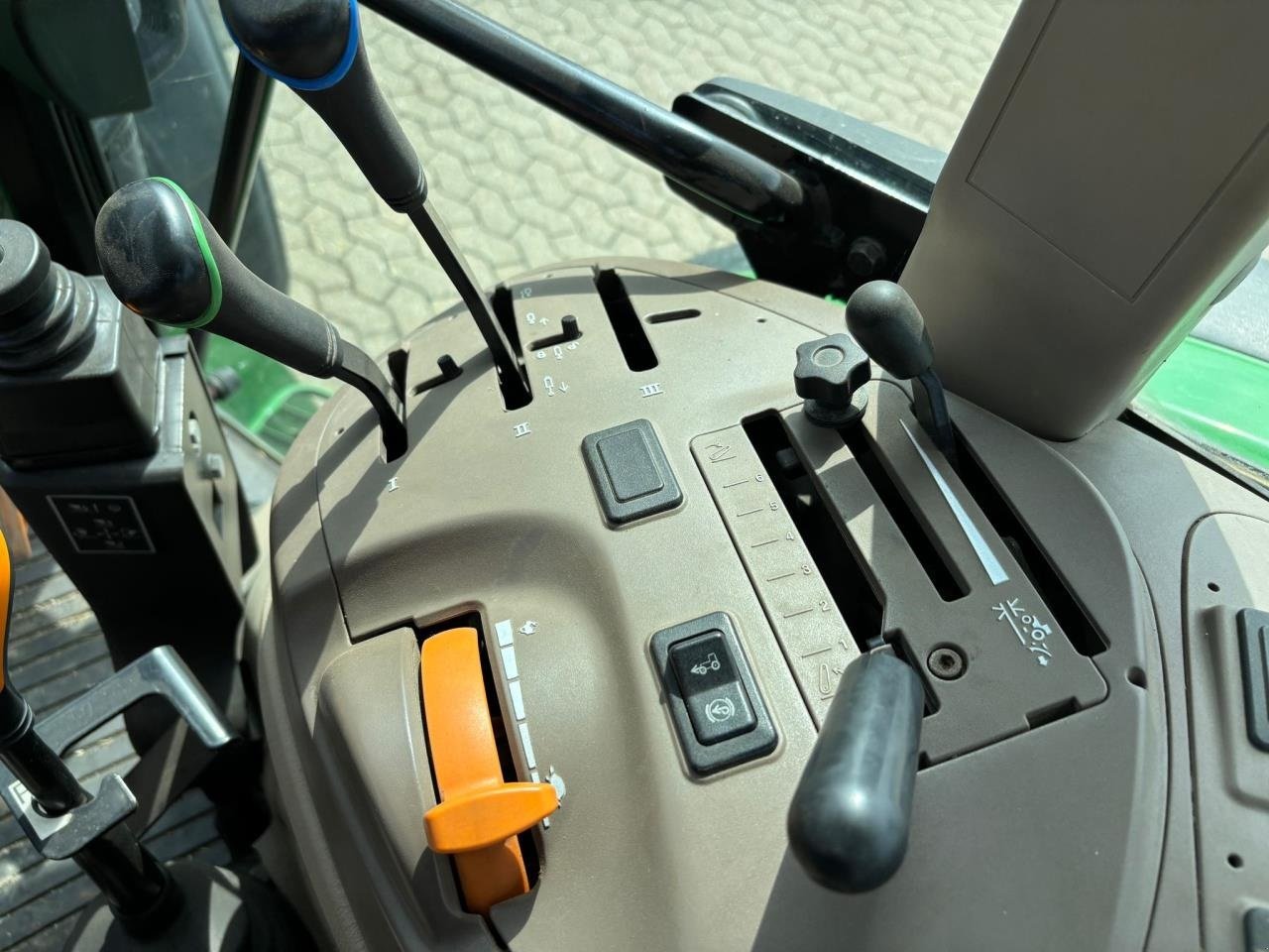 Traktor du type John Deere 5115M, Gebrauchtmaschine en Næstved (Photo 8)