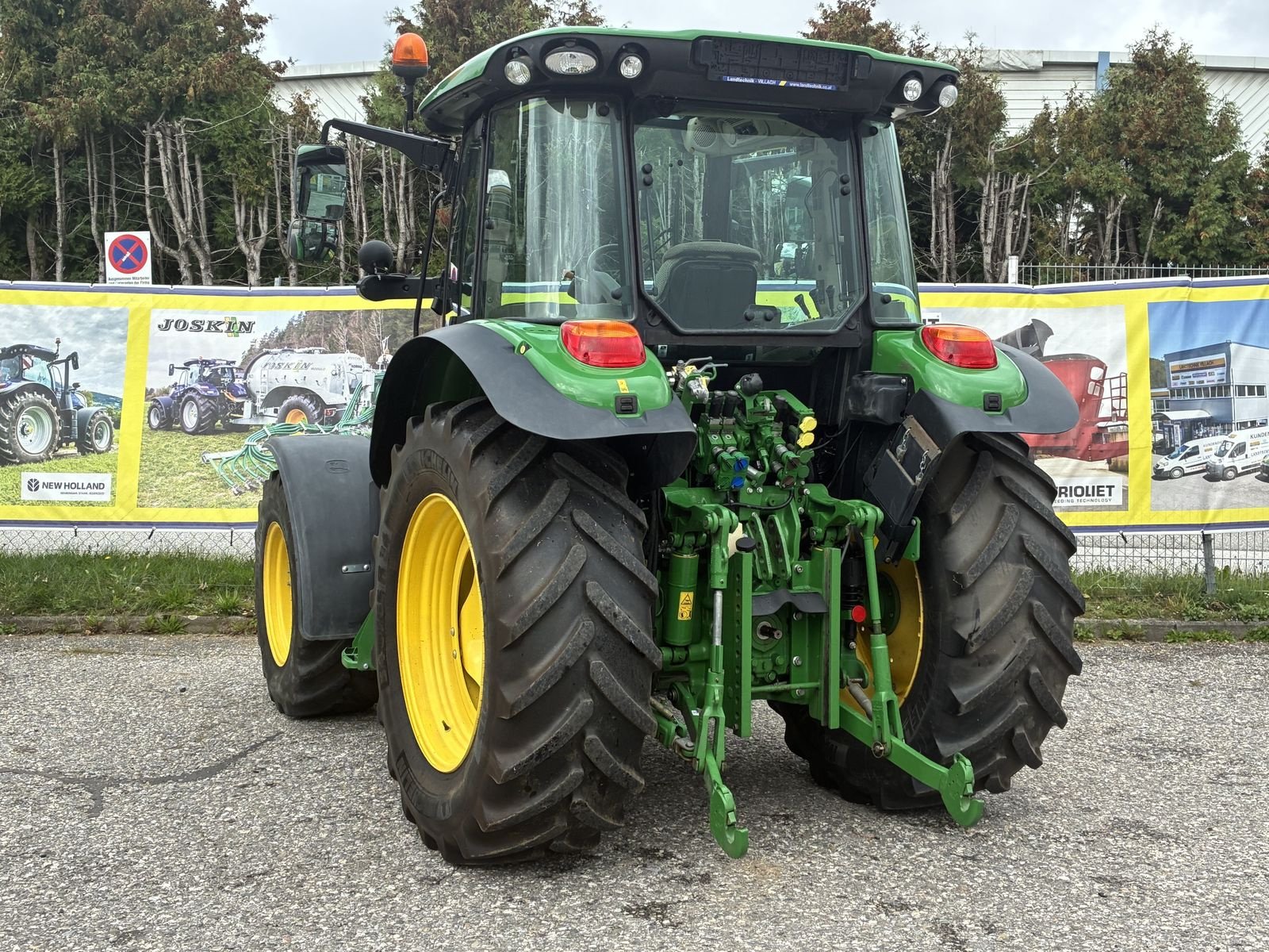 Traktor του τύπου John Deere 5115R, Gebrauchtmaschine σε Villach (Φωτογραφία 3)