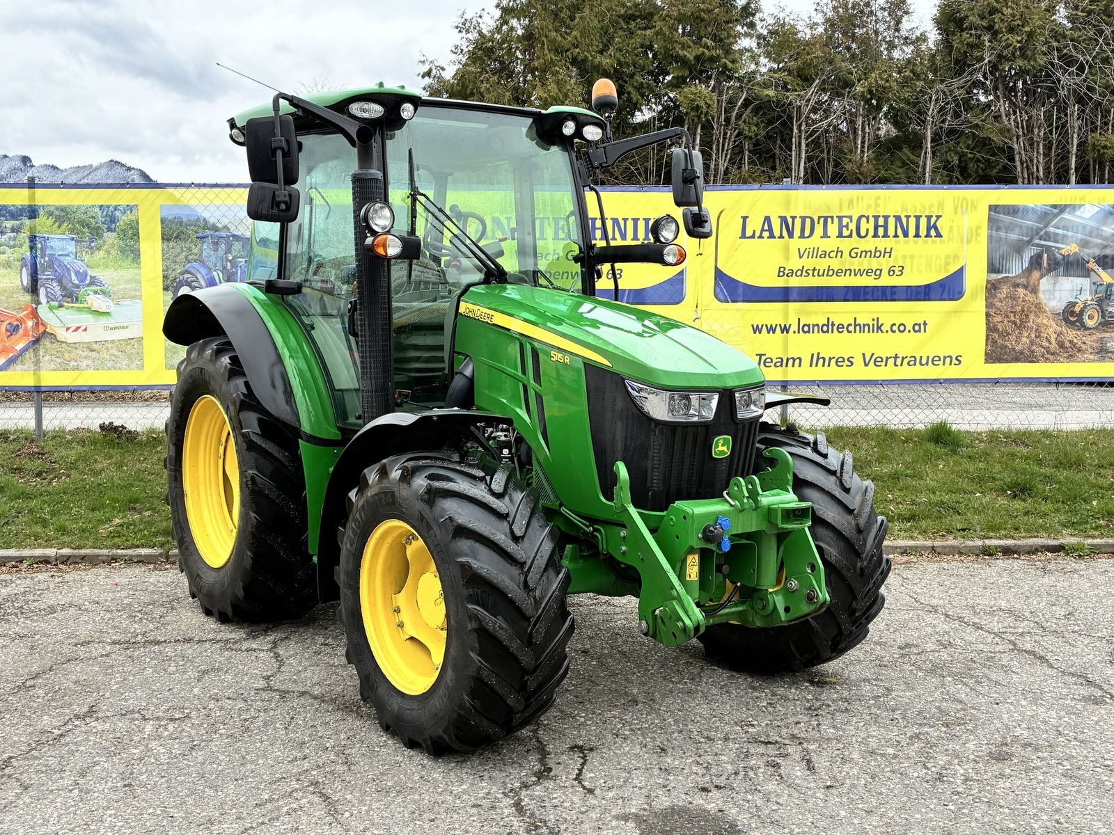 Traktor от тип John Deere 5115R, Gebrauchtmaschine в Villach (Снимка 2)