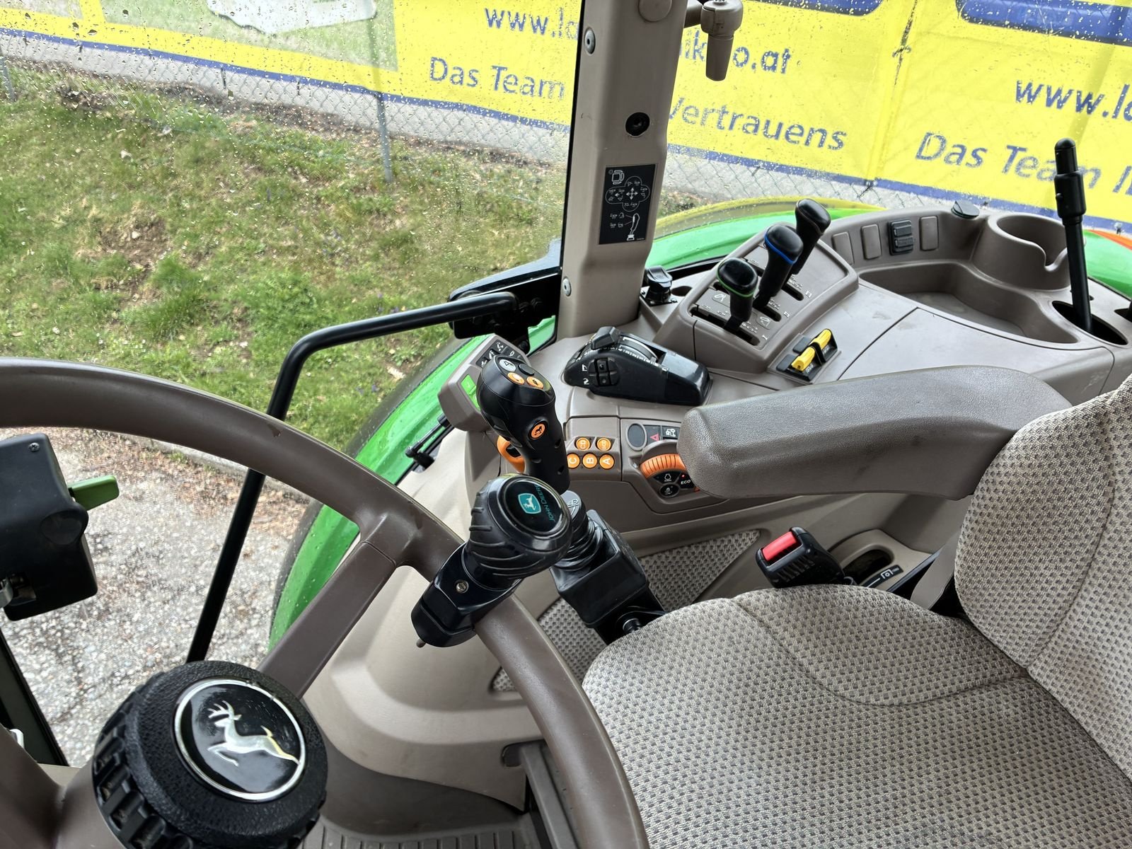 Traktor от тип John Deere 5115R, Gebrauchtmaschine в Villach (Снимка 12)