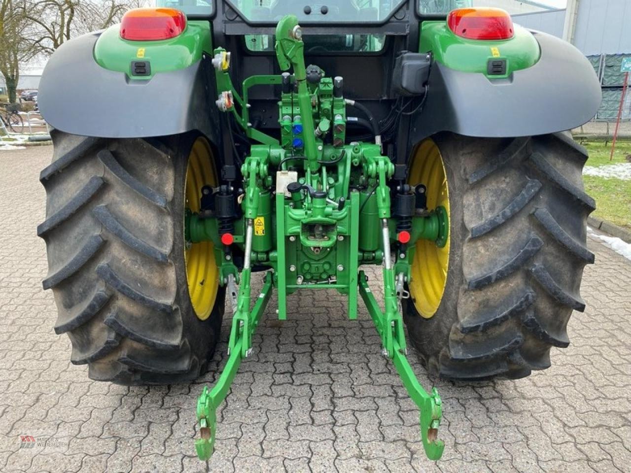 Traktor van het type John Deere 5125R MIT FRONTLADER, Gebrauchtmaschine in Oyten (Foto 6)