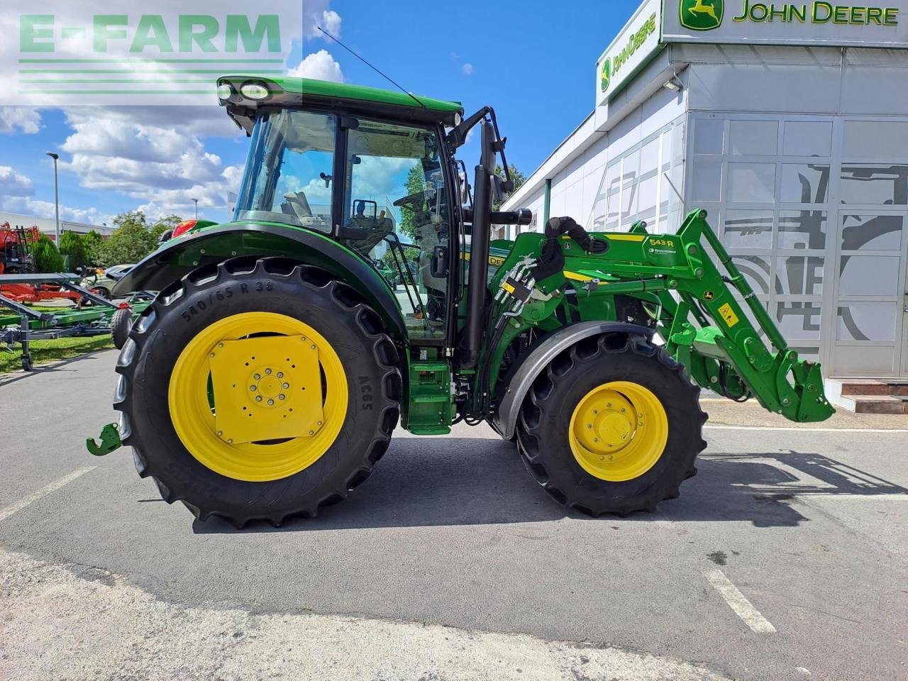 Traktor του τύπου John Deere 5125R, Gebrauchtmaschine σε OSIJEK (Φωτογραφία 2)