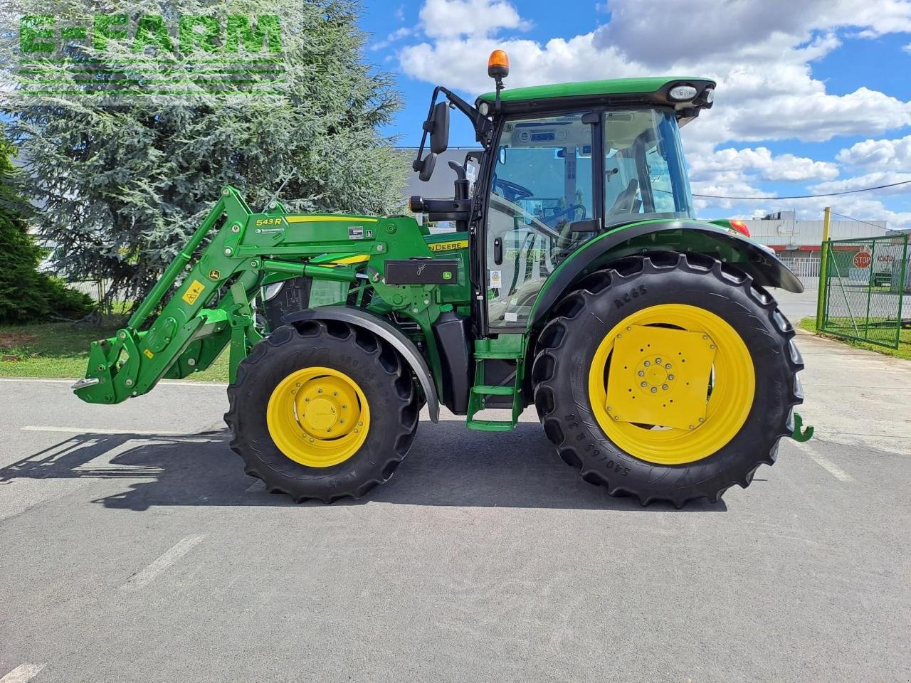 Traktor του τύπου John Deere 5125R, Gebrauchtmaschine σε OSIJEK (Φωτογραφία 10)