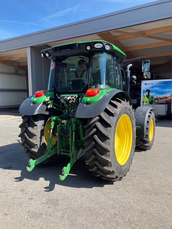 Traktor типа John Deere 5125R, Gebrauchtmaschine в Chavornay (Фотография 4)