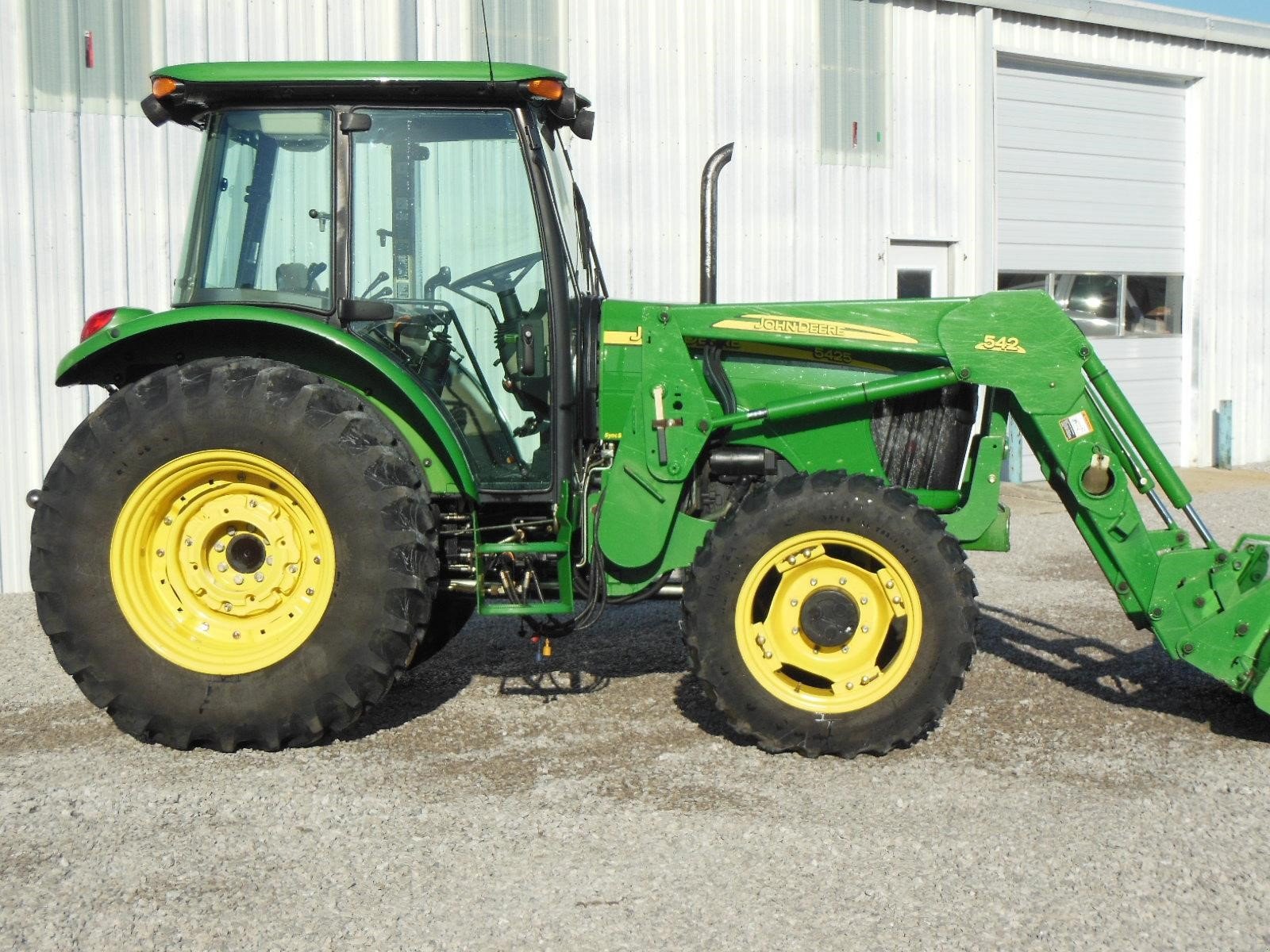 Traktor van het type John Deere 5425, Gebrauchtmaschine in Galgenen (Foto 2)
