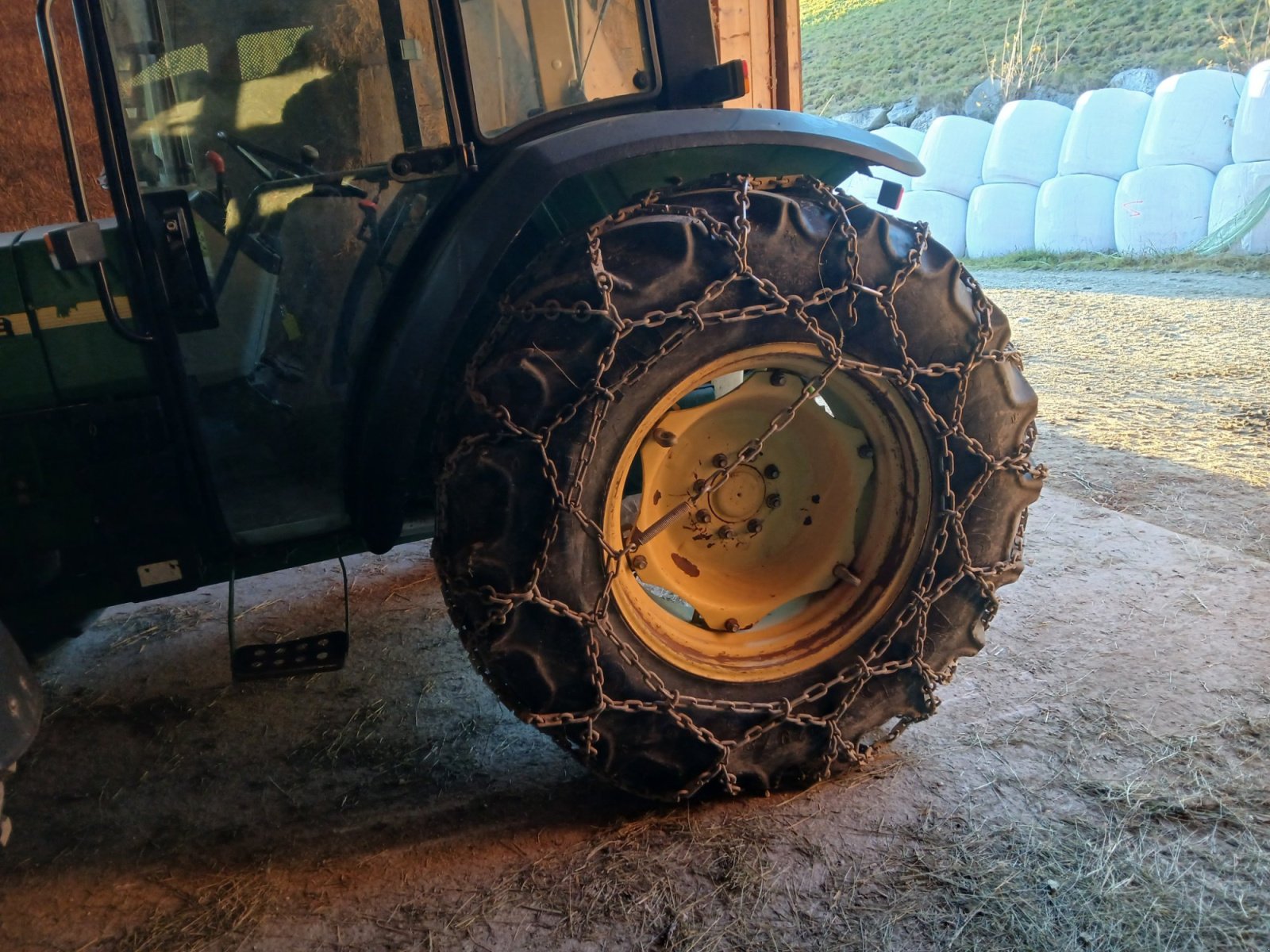 Traktor del tipo John Deere 5500 Hopfen, Gebrauchtmaschine In Uttendorf (Immagine 4)