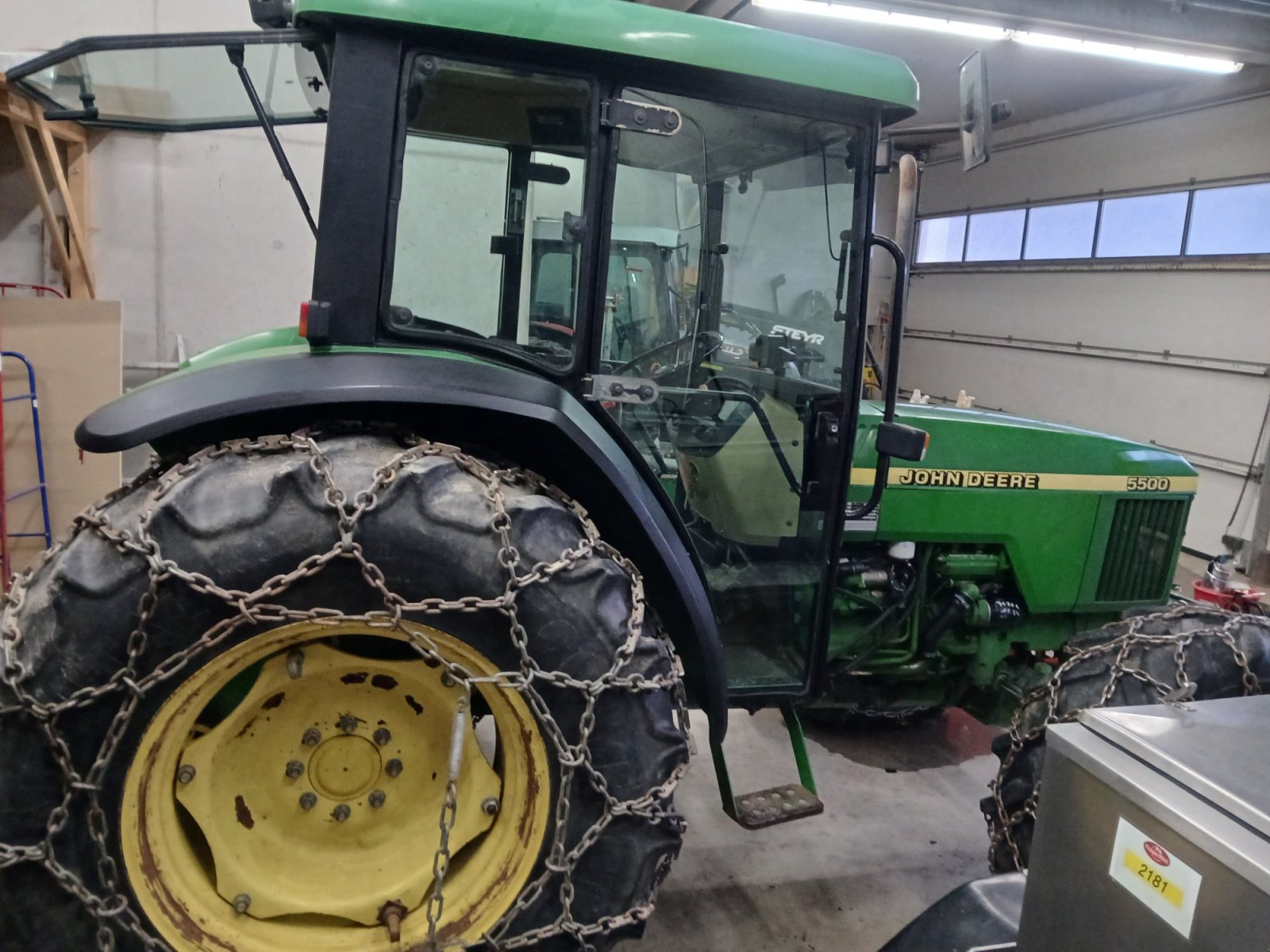 Traktor del tipo John Deere 5500 Hopfen, Gebrauchtmaschine In Uttendorf (Immagine 11)