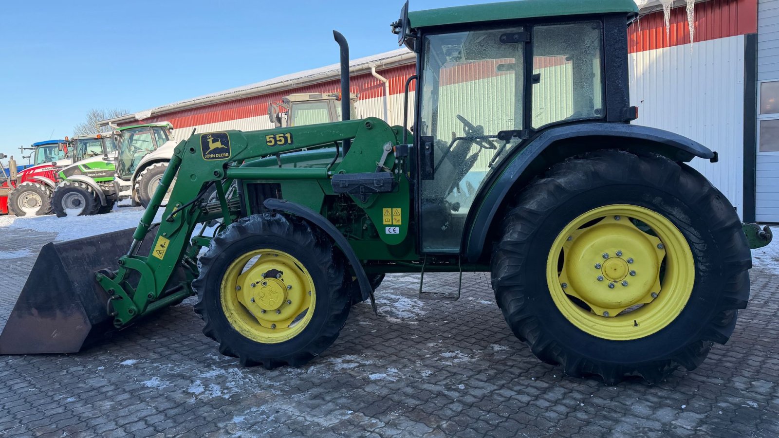 Traktor of the type John Deere 5510 KUN 1100 TIMER!, Gebrauchtmaschine in Nørager (Picture 4)