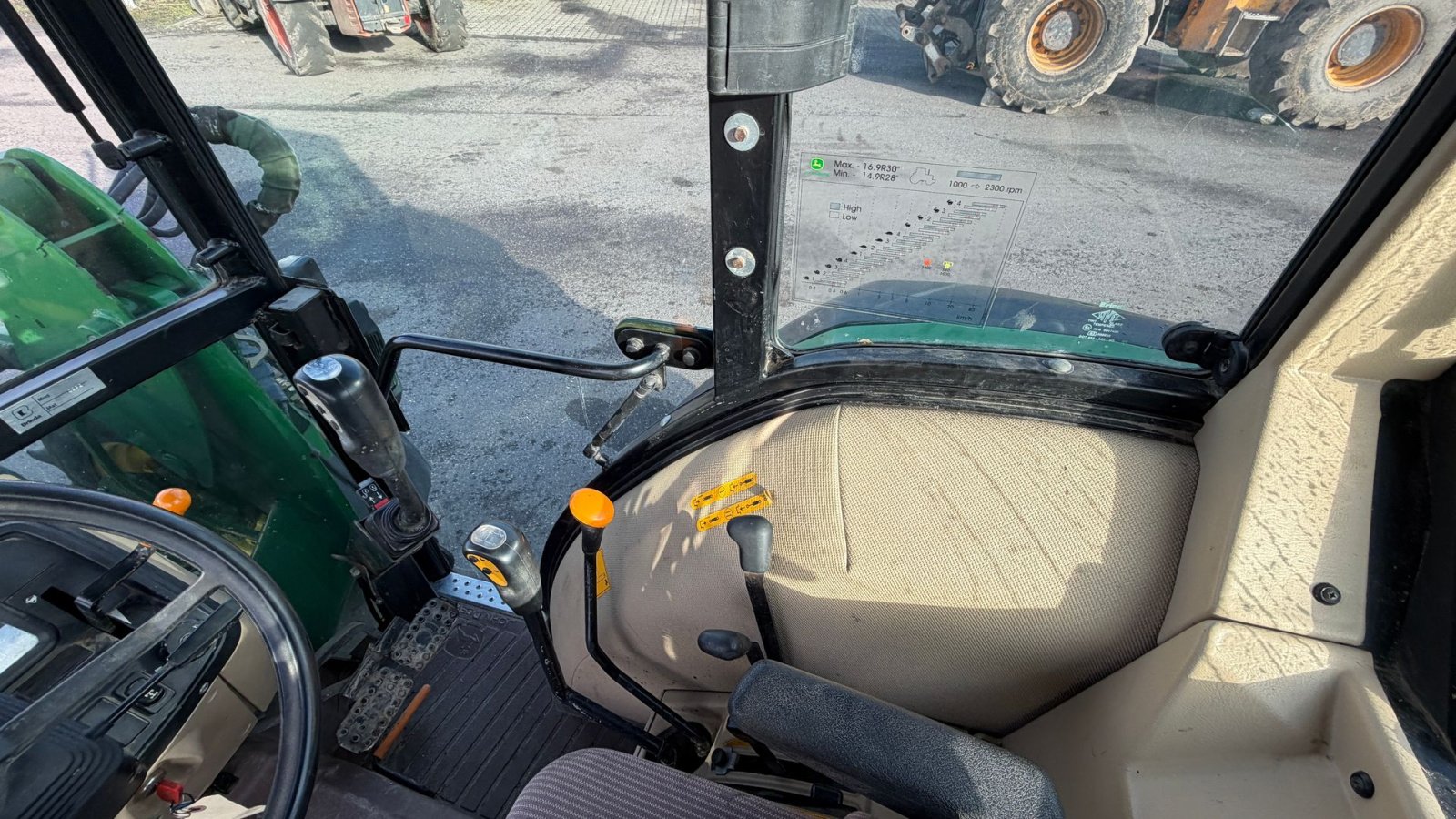 Traktor типа John Deere 5510 KUN 1100 TIMER!, Gebrauchtmaschine в Nørager (Фотография 14)