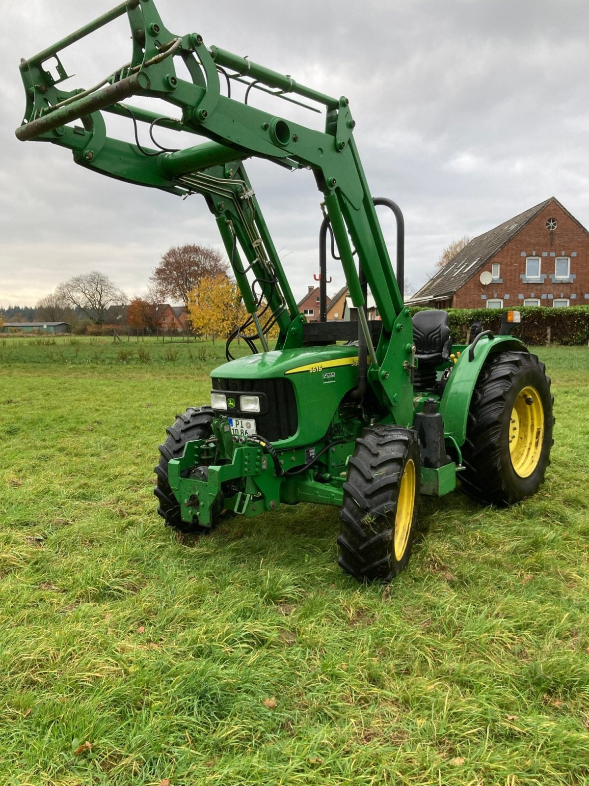 Traktor типа John Deere 5515, Gebrauchtmaschine в Holm (Фотография 2)