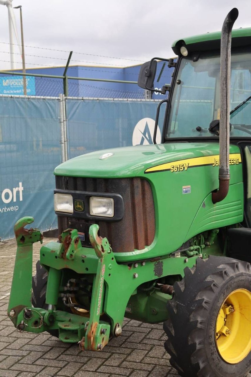 Traktor Türe ait John Deere 5615 V, Gebrauchtmaschine içinde Antwerpen (resim 11)