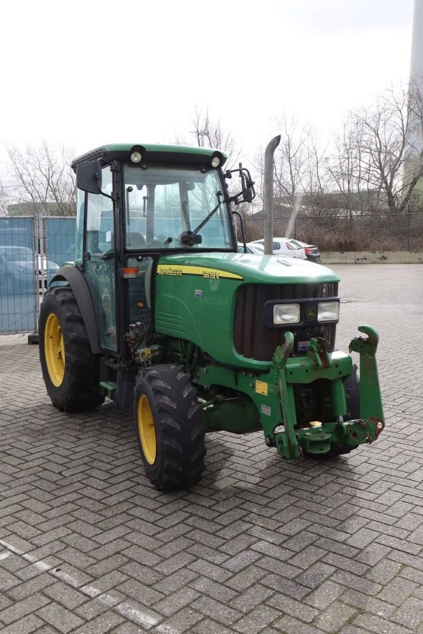 Traktor Türe ait John Deere 5615 V, Gebrauchtmaschine içinde Antwerpen (resim 8)