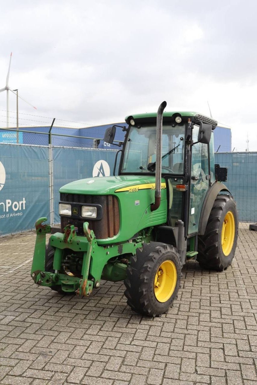 Traktor des Typs John Deere 5615 V, Gebrauchtmaschine in Antwerpen (Bild 10)