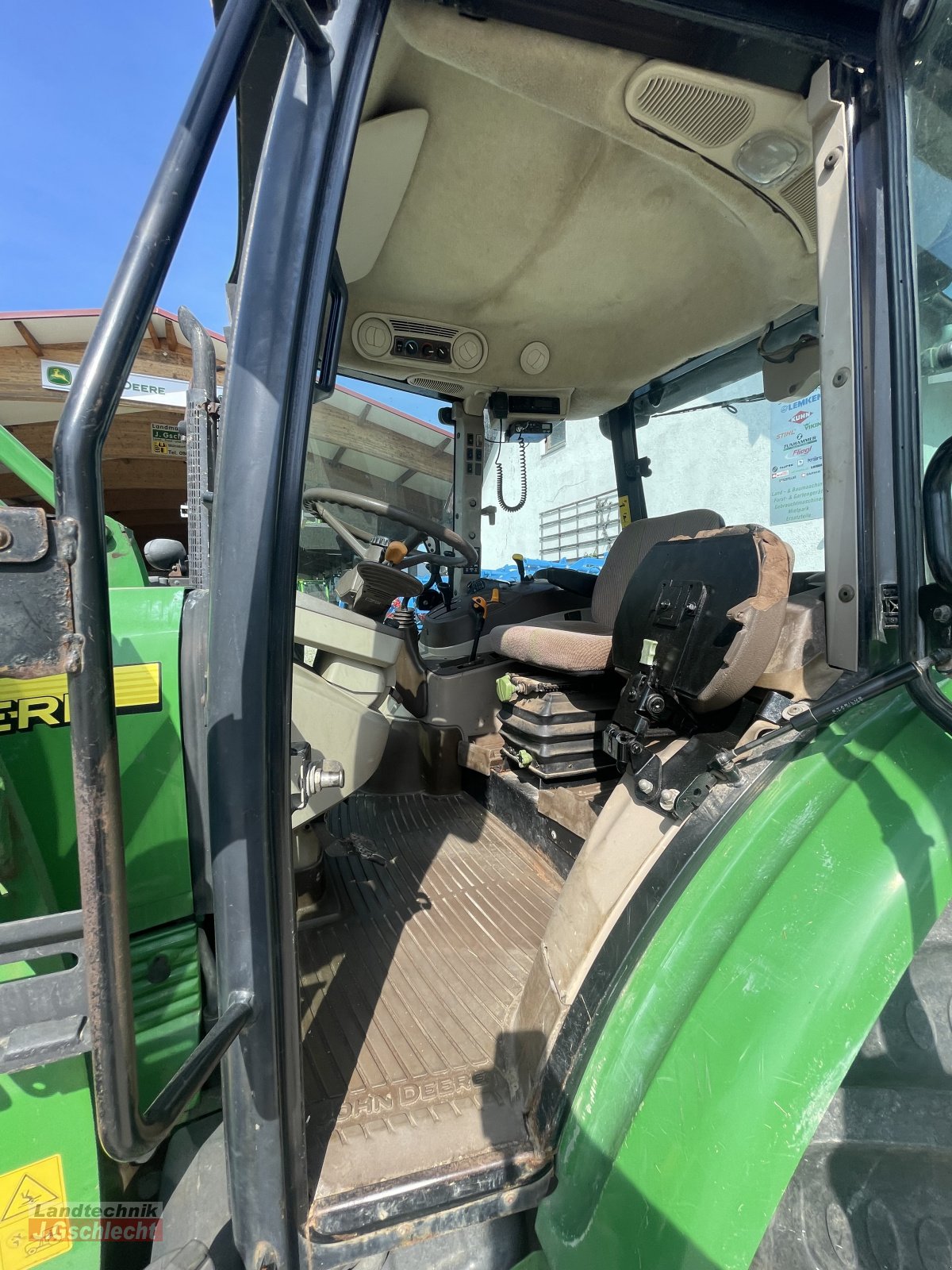 Traktor типа John Deere 5620 FL Premium, Gebrauchtmaschine в Mühldorf (Фотография 15)