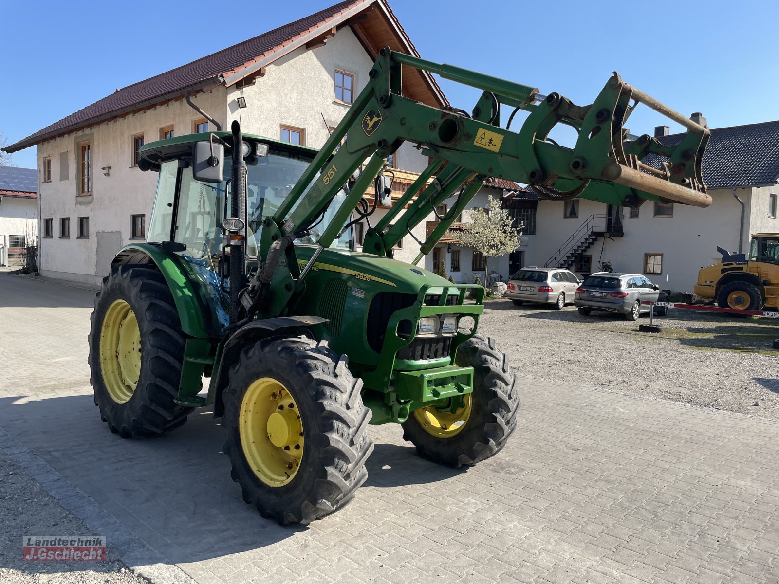 Traktor типа John Deere 5620 FL Premium, Gebrauchtmaschine в Mühldorf (Фотография 1)