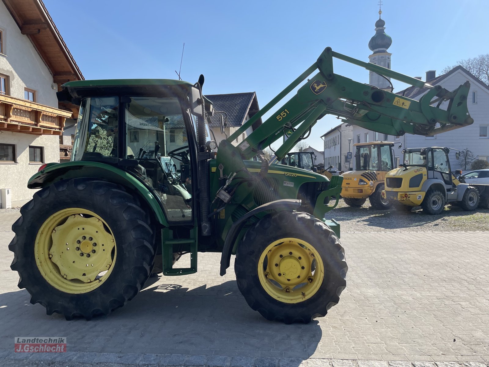 Traktor типа John Deere 5620 FL Premium, Gebrauchtmaschine в Mühldorf (Фотография 5)