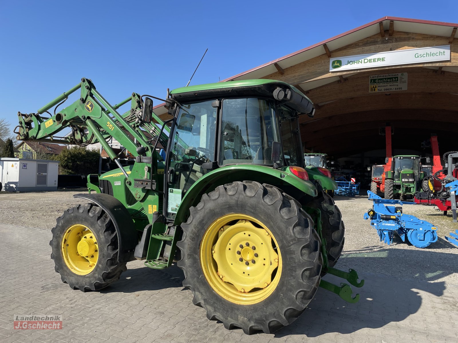Traktor типа John Deere 5620 FL Premium, Gebrauchtmaschine в Mühldorf (Фотография 9)